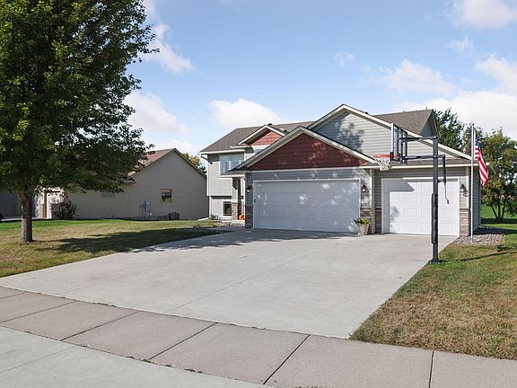 3rd image of 405 Prairie View Dr