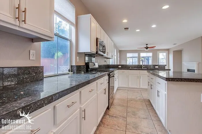 1002 Greenway Rd — Photo 8
