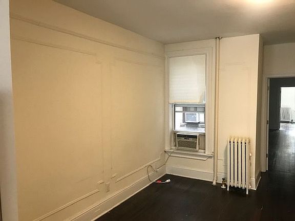 4th image of 3421 41st St APT 2R
