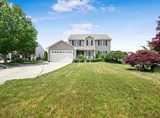 9 Aranea Cir, New Bedford, MA 02740