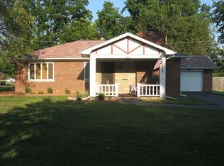 11 Saint Clair Lake Dr, Swansea, IL 62226