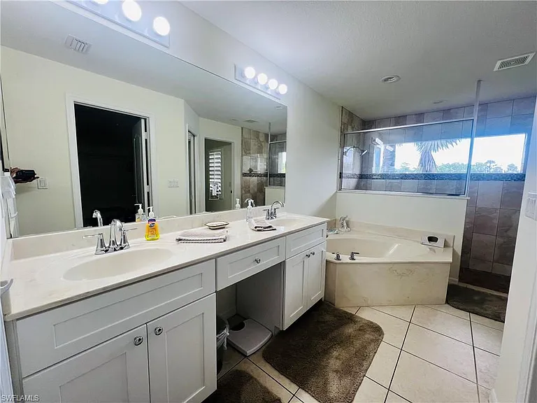 1031 Tivoli Ln — Photo 9
