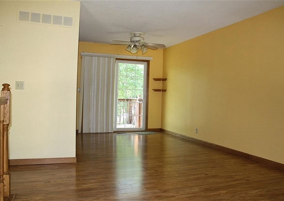 1st image of 3330 Clearwater Dr
