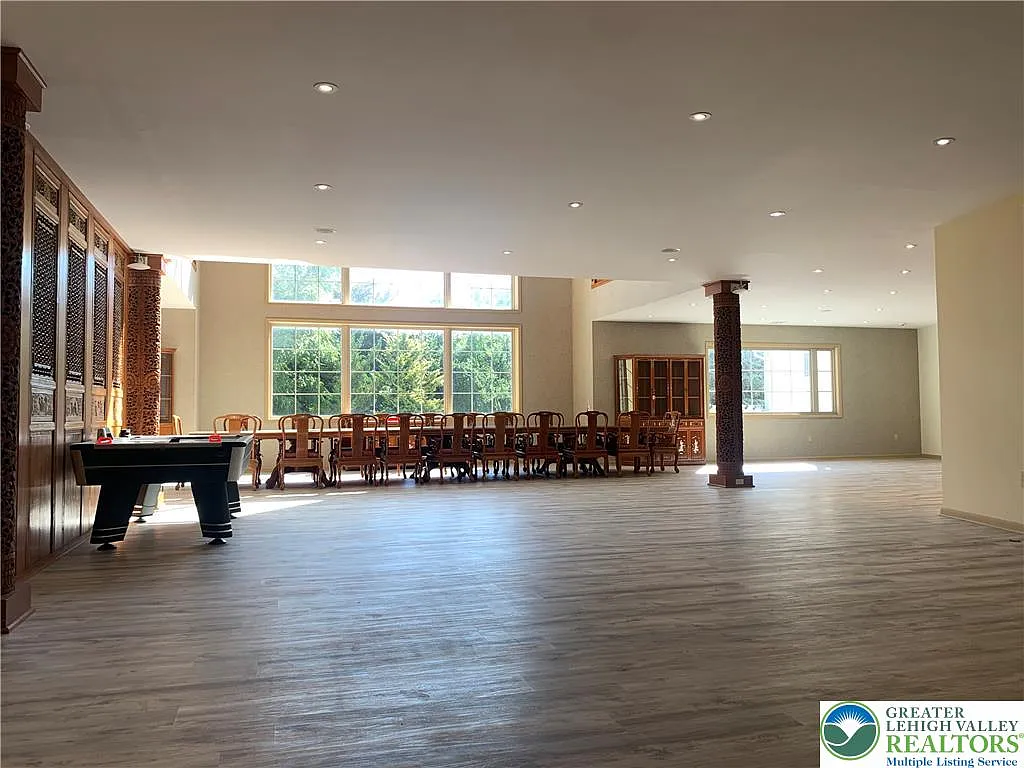 6 bed, 8.5 bath, 1479 sqft, $7,500 — Photo 4
