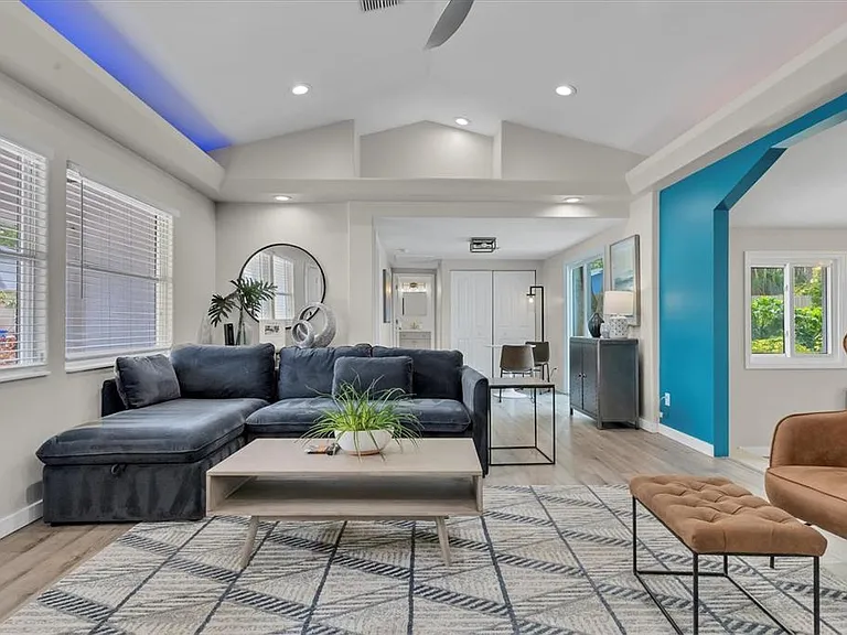 4110 Iola Dr — Photo 4