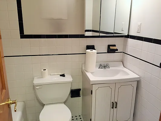 Rented by Joe Gotham LTD | media 21