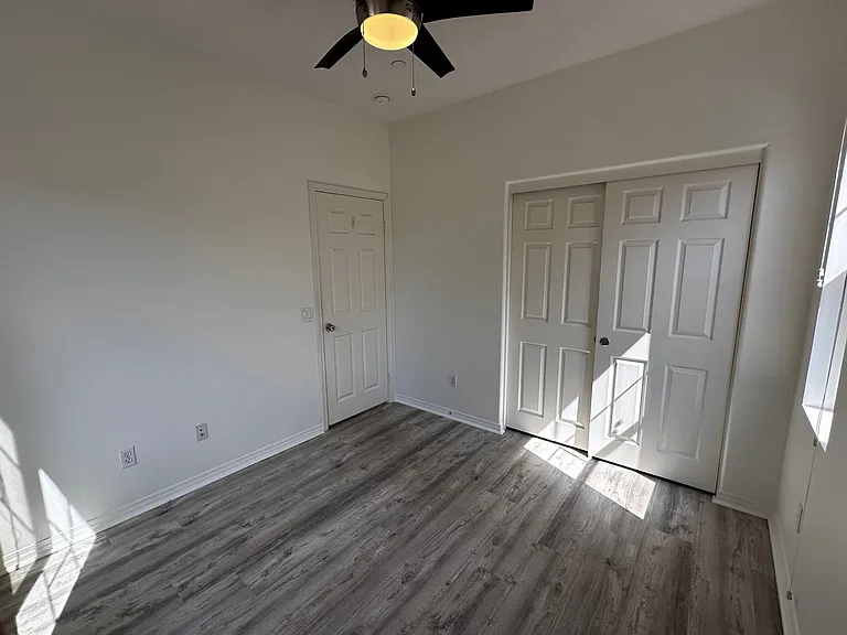 715 Nile River Dr — Photo 4