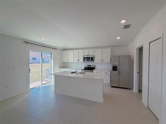 5th image of 3079 Totem Rd