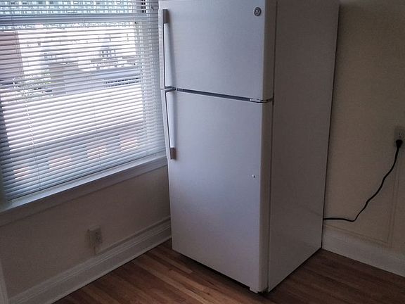 5th image of 1050 Franklin St APT 402