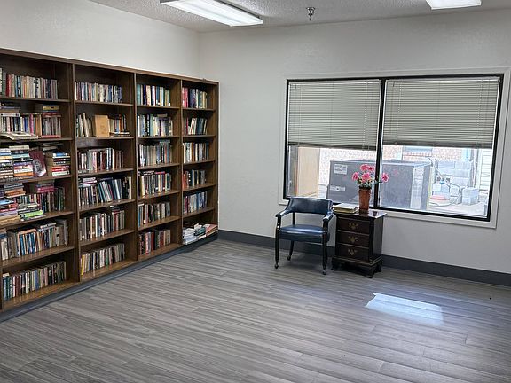 5th image of 4340 Westridge Ln #111