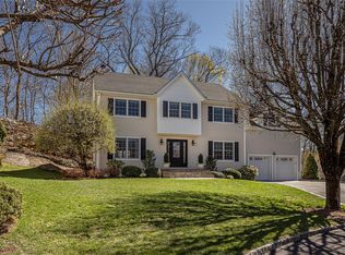 35 Candlewood Ct, Briarcliff Manor, NY 10510