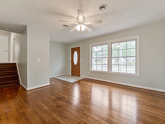 5th image of 265 Ash Dr
