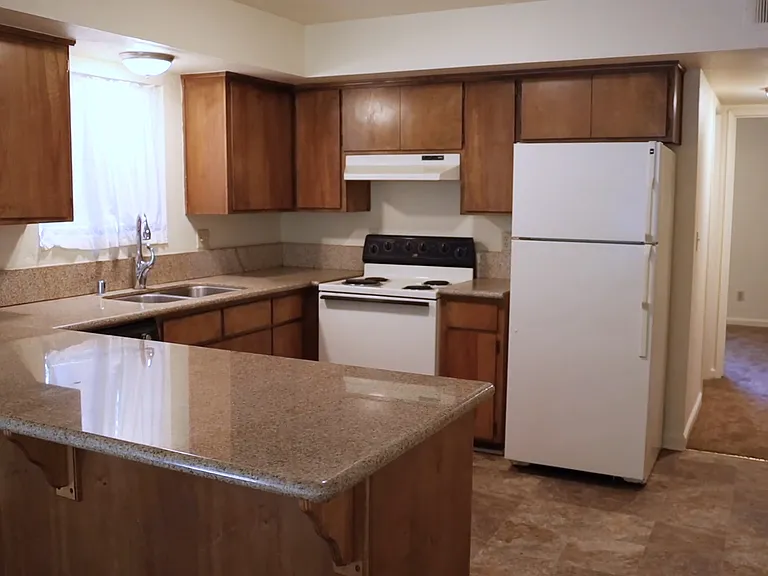 305 Ash St #1 — Photo 8