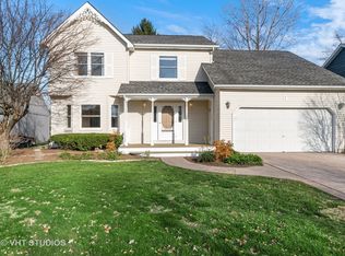 7 Portside Ct, Grayslake, IL 60030