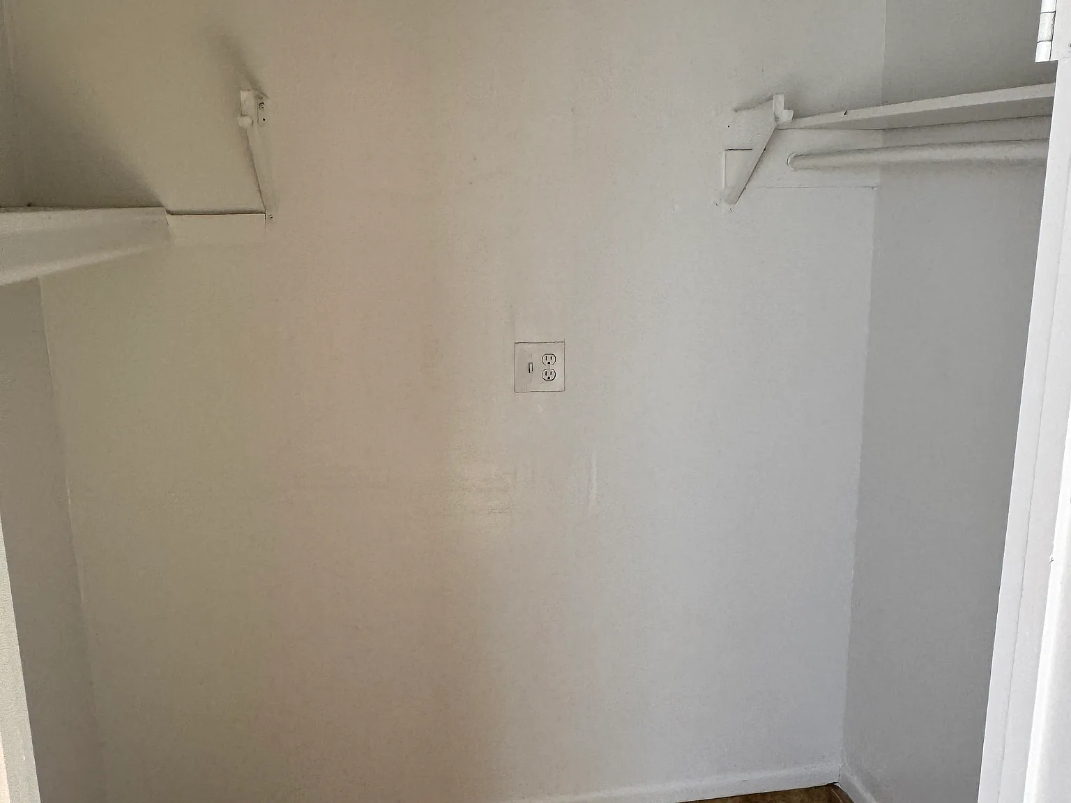 1 bed, 600 sqft, $1,050 — Photo 4