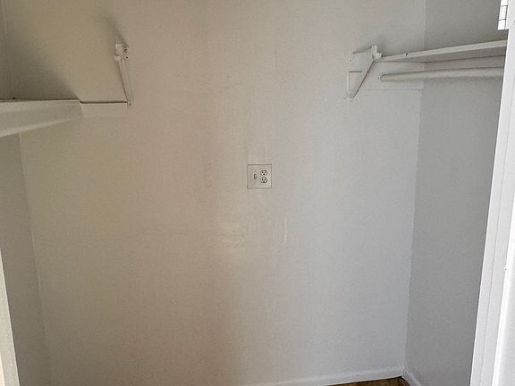 4th image of 650 W Rio Salado Pkwy APT 6