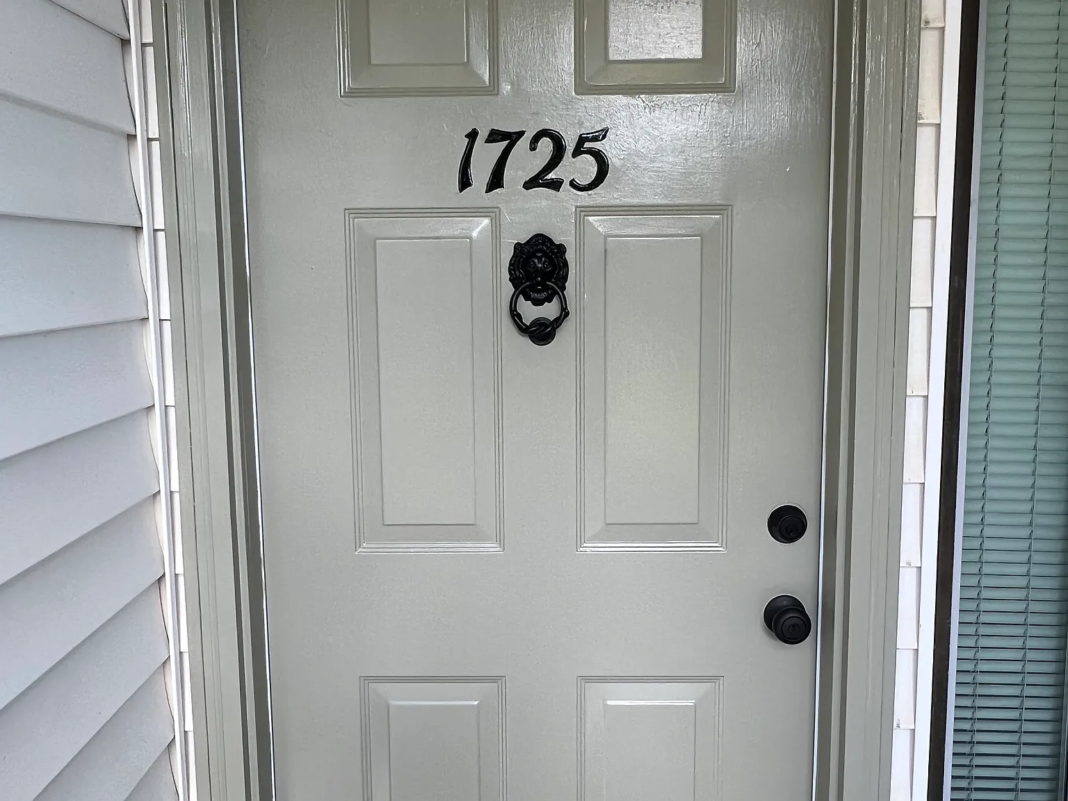 2 bed, 1400 sqft, $1,750 — Photo 2
