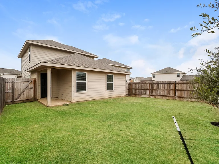 3811 Somers Crst — Photo 5