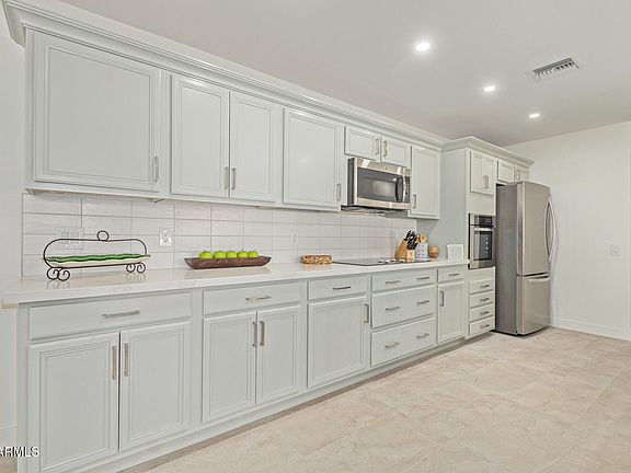 3rd image of 9830 W EVERGREEN Drive