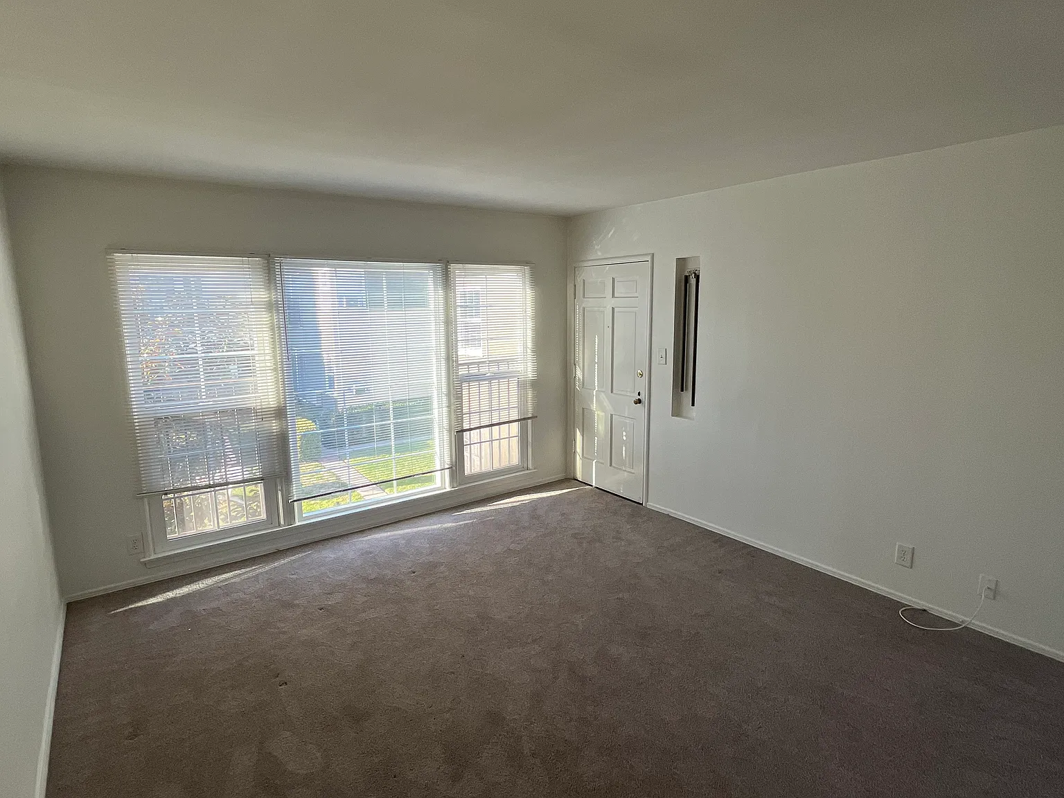 1 bed, $2,295 — Photo 2