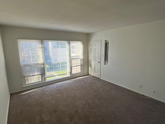 2nd image of 1225 Harvard St APT 7
