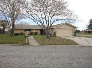 102 Linnville Dr, Port Lavaca, TX 77979