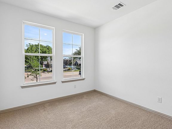 3rd image of 5228 Springlake Pkwy