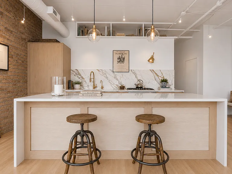 1323 S Wabash Ave #201 — Photo 6