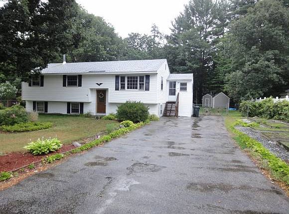 1st image of 17 Thomas Dr