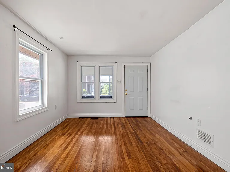 27 W Reamer Ave — Photo 6
