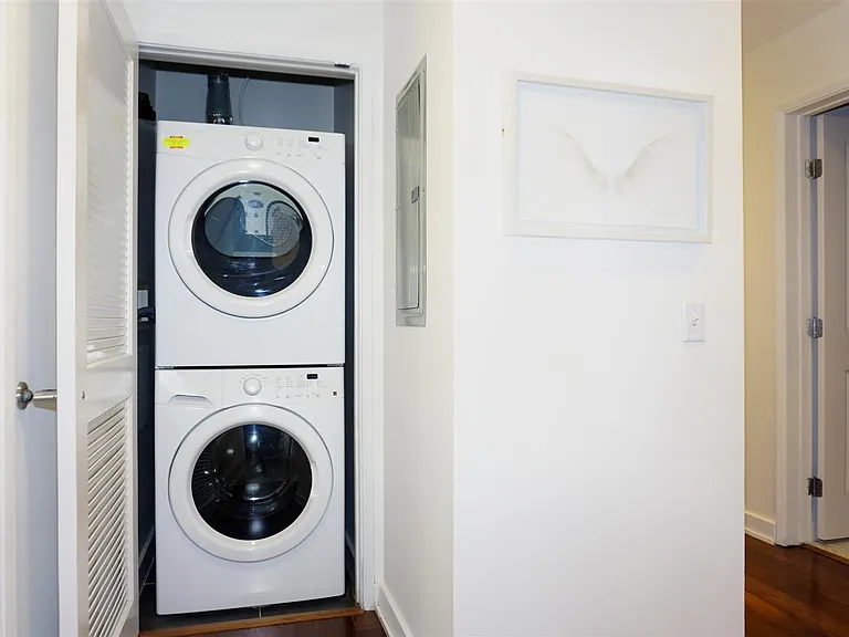 25 S 3rd St #205 — Photo 23