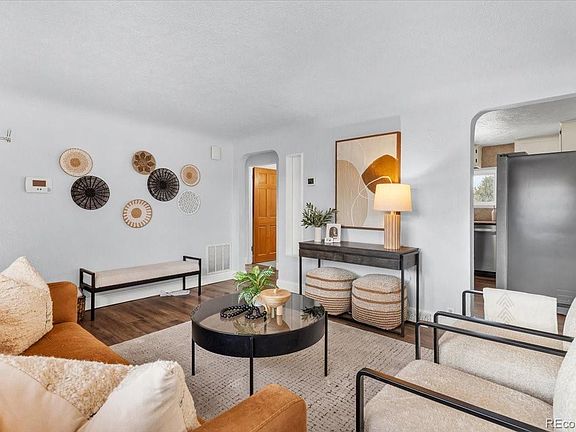 5th image of 2747 W Water Avenue