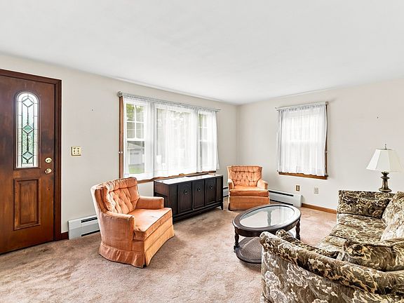 4th image of 46 Fetherston Ave