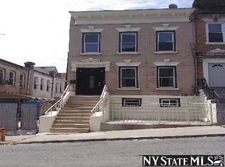 34 Sunnyside Ct, Brooklyn, NY 11207