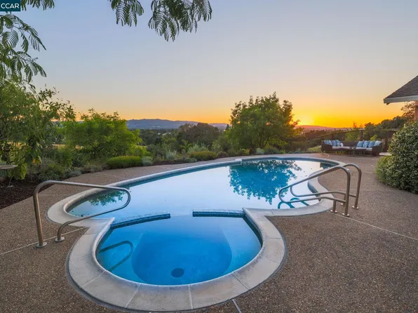 941 Tyler Ct, Concord, CA 94518