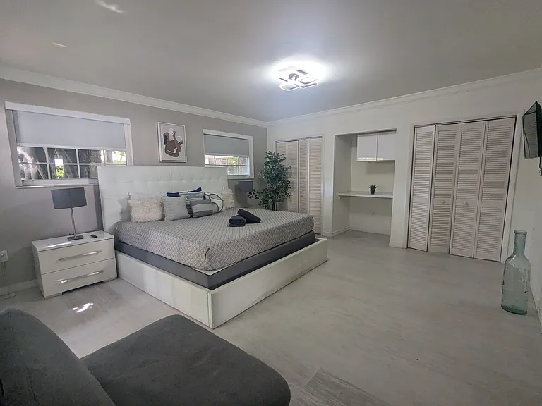 2710 SW 22nd Ave — Photo 54