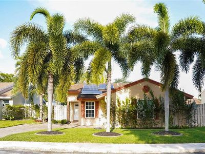 660 Pine Ridge Ter, Davie, FL, 33325