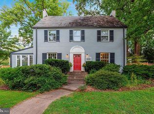 3761 Chesapeake St NW, Washington, DC