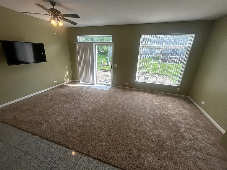 935 Viewpoint Dr — Photo 3