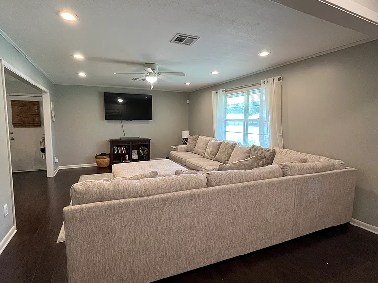 404 Island Dr — Photo 5