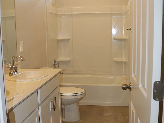 4th image of 1754 Eagle River Ave