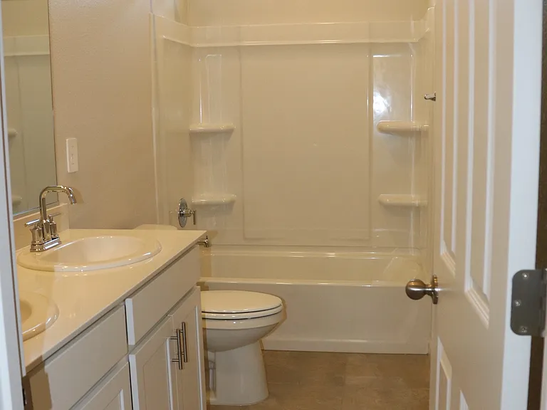 1754 Eagle River Ave — Photo 4