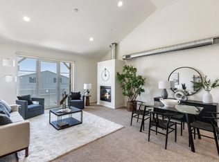 482 1st St, Petaluma, CA