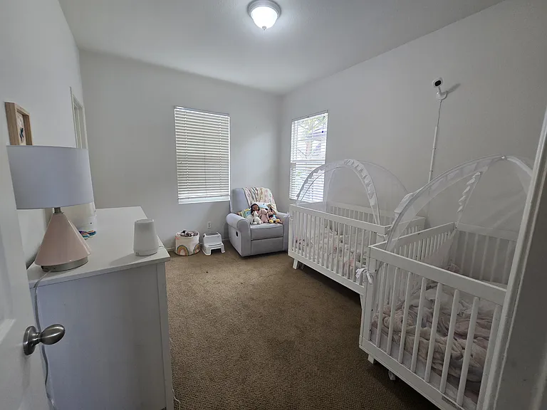 16458 Snowbells Ln — Photo 15