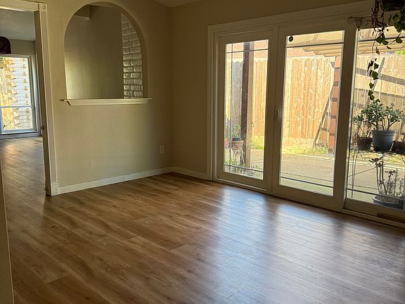5th image of 10864 Paiute Way