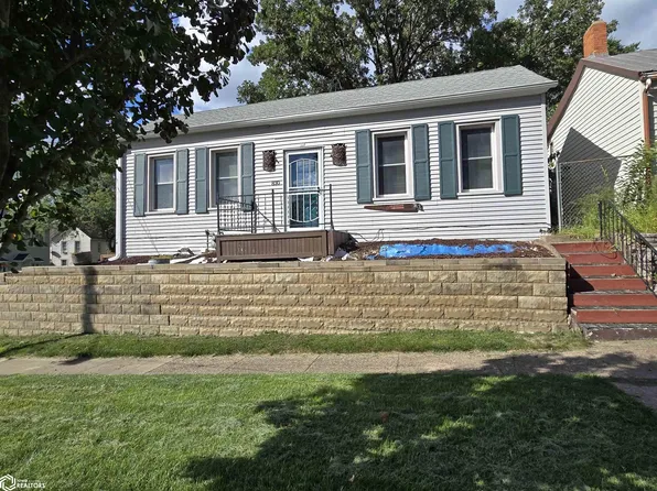 830 North St, Burlington, IA 52601