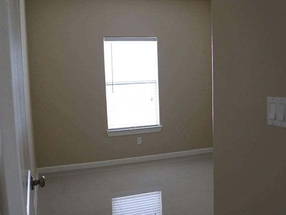 5th image of 2223 N Mojave