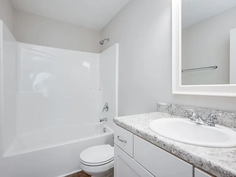 2106 Collier Rd — Photo 23