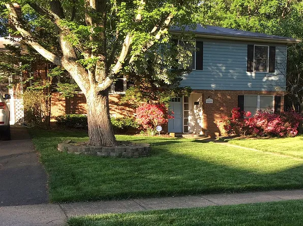 6449 Divine St, Mc Lean, VA 22101