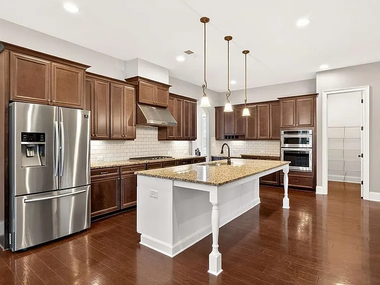 2607 Lulworth Ln — Photo 13